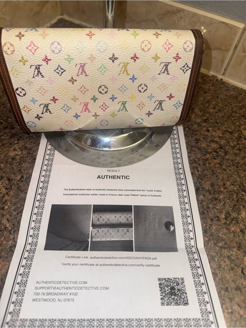 Louis Vuitton white Murakami Fold-Over Wallet with COA - Picture 2 of 10
